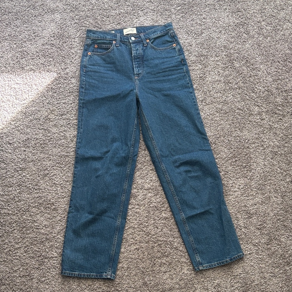 Universal Thread Straight Leg Blue Jeans